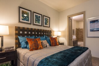 2626 Fountain View in Houston, TX - Building Photo - Building Photo