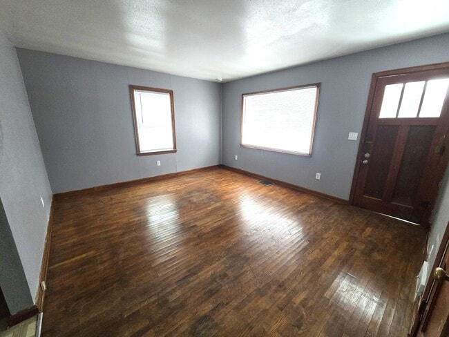 property at 605 S Dudley St