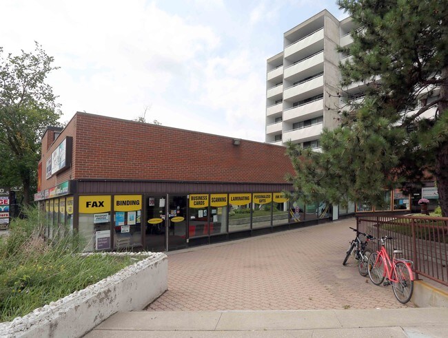 Richmond Hill Heights in Richmond Hill, ON - Building Photo - Building Photo