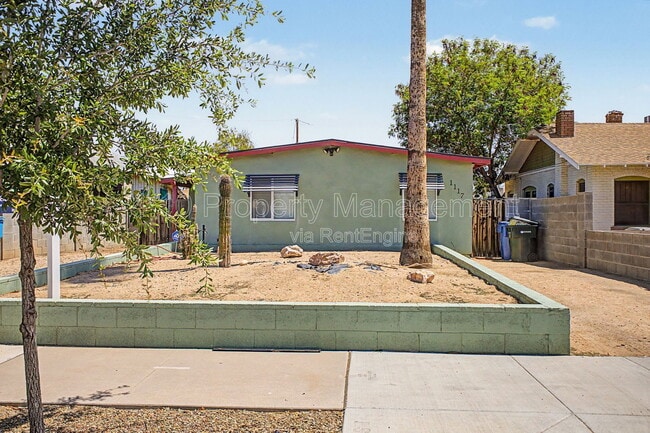 property at 1117 N 13th St