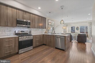 1753 N Marshall St in Philadelphia, PA - Building Photo - Building Photo