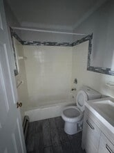 191 Oak St, Unit b6 in Bridgeport, CT - Building Photo - Building Photo