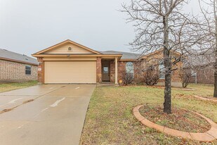 5001 Bridgewood Dr in Killeen, TX - Building Photo