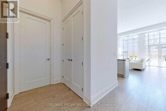 20 Fred Varley Dr in Markham, ON - Building Photo - Building Photo