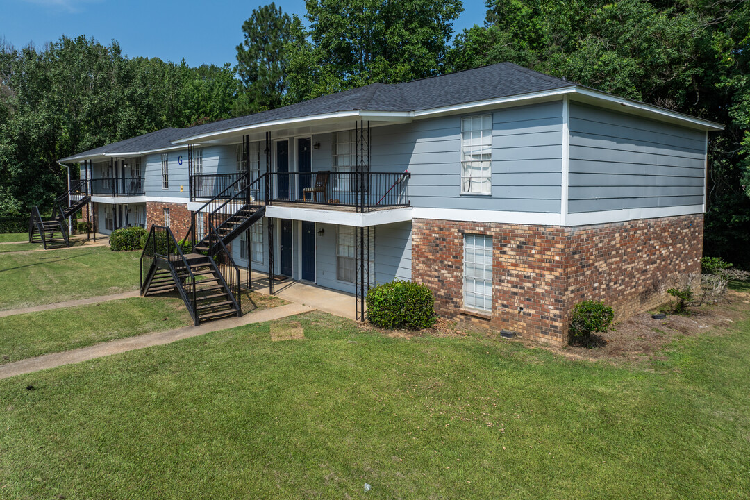 Oak Creek Apartments in Jackson, MS - Building Photo