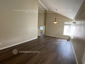 327 Parkside Dr in Suisun City, CA - Building Photo - Building Photo