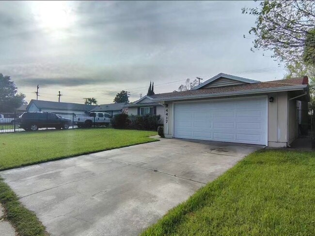 4417 A Pkwy in Sacramento, CA - Building Photo - Building Photo