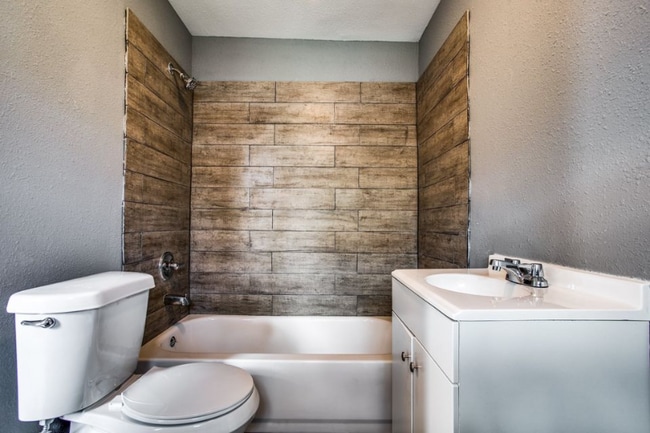 1412 Sydnor St photo'