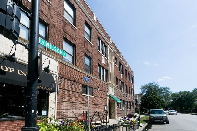 property at 2249 W Wilson Ave