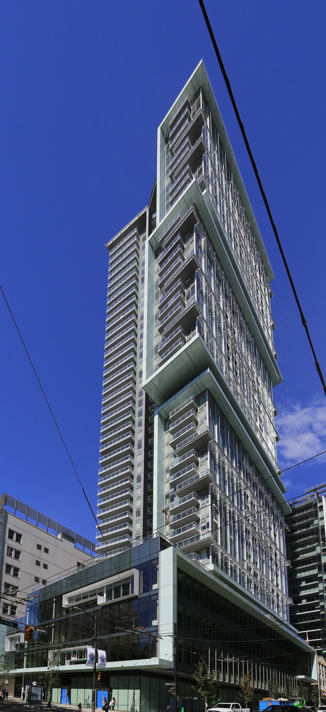 TELUS Garden Residential Tower in Vancouver, BC - Building Photo - Building Photo