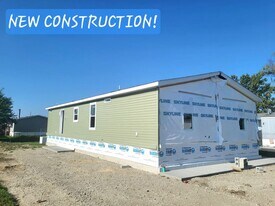19 Sandpiper Ln in Beecher, IL - Building Photo