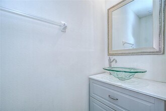 1382 Crescent Hoop Wy in Wesley Chapel, FL - Building Photo - Building Photo