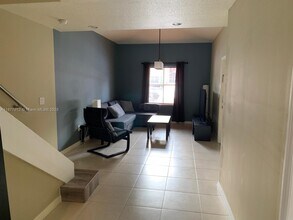 4926 Leeward Ln in Fort Lauderdale, FL - Building Photo - Building Photo