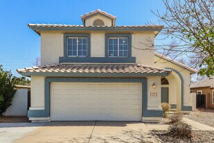 19 S Tiago Dr in Gilbert, AZ - Building Photo