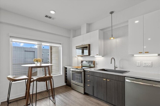 property at 4361 S Congress Ave