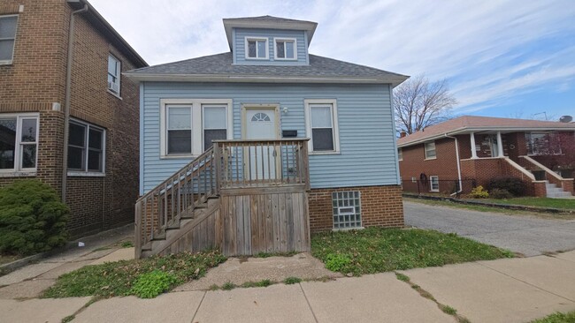 property at 2240 White Oak Ave