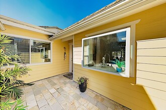 4531 Costa De Oro in Oxnard, CA - Foto de edificio - Building Photo