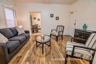 5233 Monte Vista St, Unit 402 in Los Angeles, CA - Foto de edificio - Building Photo