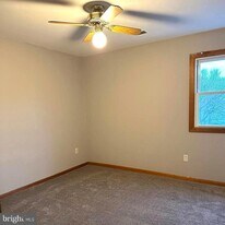 31 Logan Ave in Glenolden, PA - Building Photo