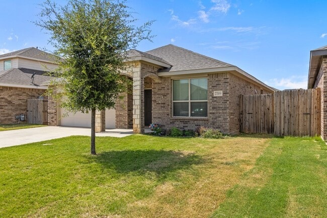 7319 W Pile Ranch Rd in Odessa, TX - Foto de edificio - Building Photo