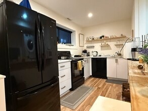 46265 Hope River Rd in Chilliwack, BC - Building Photo - Building Photo