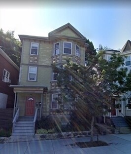 392 Centre St, Unit 2 in Boston, MA - Building Photo