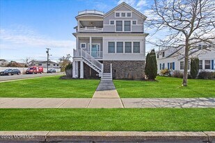 100 Niblick St in Point Pleasant Beach, NJ - Building Photo