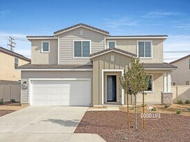 2066 Woolem Pl in Escondido, CA - Building Photo