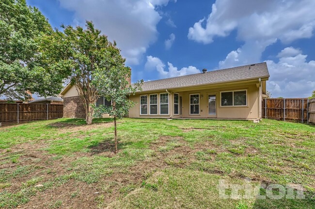 2113 Tampico Dr in Carrollton, TX - Building Photo - Building Photo