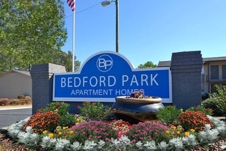 Bedford Park Apartments in Atlanta, GA - Foto de edificio - Building Photo