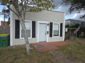 110 Lemon St in Cocoa, FL - Building Photo