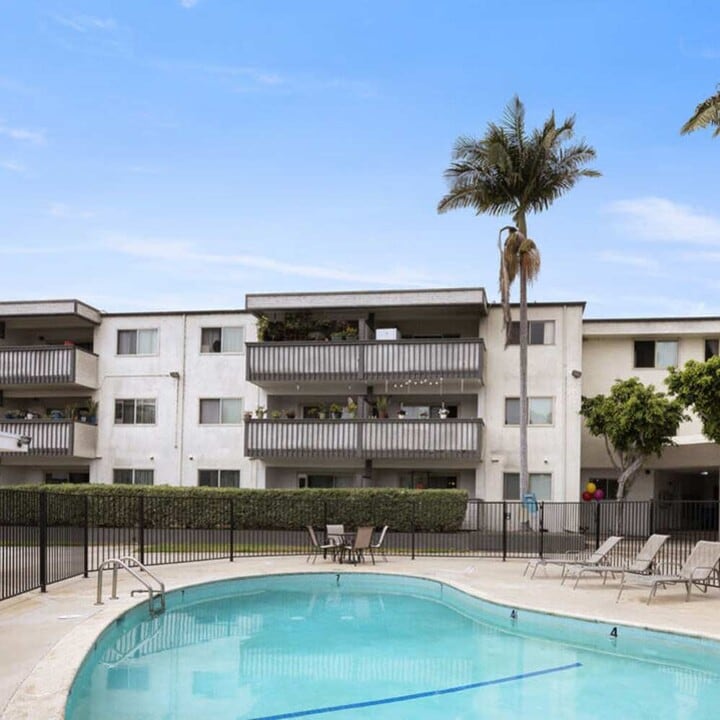 Mar at Seaside in San Diego, CA - Foto de edificio