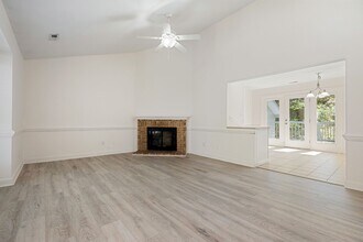 200 W Woodcroft Pkwy in Durham, NC - Building Photo - Building Photo