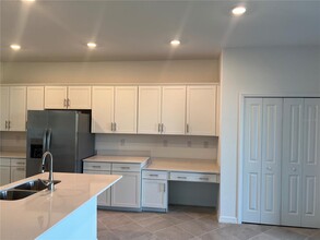 17333 Luminous Ave in Venice, FL - Building Photo - Building Photo