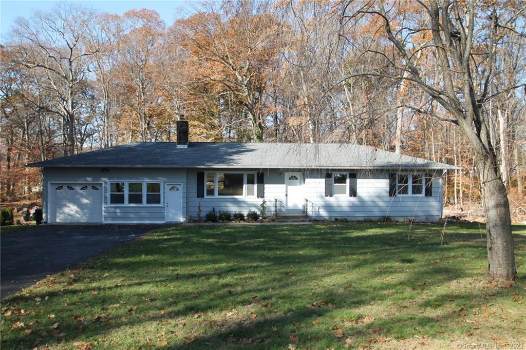 24 High Acres Rd in Ansonia, CT - Building Photo