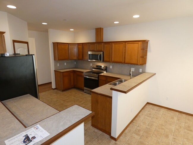 2513 Rolling Hills Ct in Port Angeles, WA - Building Photo - Building Photo