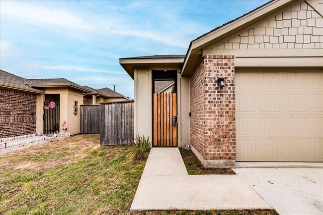 235 Witchhazel Way in San Marcos, TX - Building Photo - Building Photo