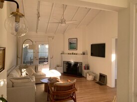 11425 Cashmere St in Los Angeles, CA - Building Photo