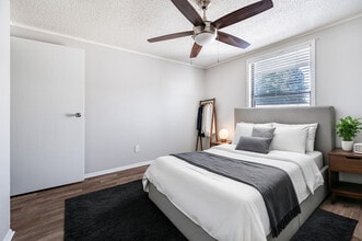 Canyon & Knox Landing in Knoxville, TN - Foto de edificio - Building Photo