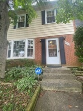 5923 Kara Pl in Burke, VA - Building Photo - Building Photo