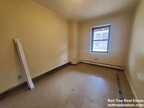 3150 Washington St, Unit 1 in Boston, MA - Foto de edificio - Building Photo