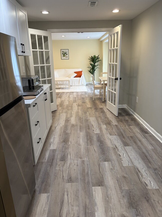 258 Deer Run Dr, Unit 1 in Zion Crossroads, VA - Building Photo - Building Photo