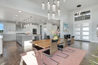 19280 Christopher Ct in Bend, OR - Building Photo - Building Photo