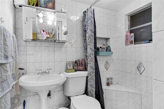 5801 NW 113th Terrace in Hialeah, FL - Building Photo - Building Photo
