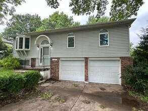 17820 E Greentree Ave in Independence, MO - Building Photo - Building Photo