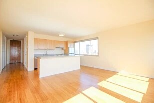 1001 Pine Street, Unit 1304 in San Francisco, CA - Building Photo