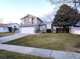 523 Big Sky Dr in Sandy, UT - Building Photo