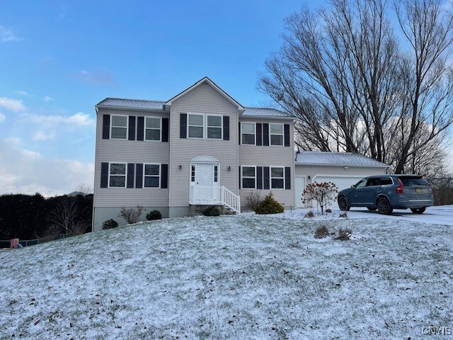 108 Pebblestone Dr in Chittenango, NY - Building Photo