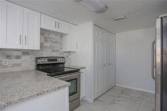 202 Washington Palm Loop in Davenport, FL - Building Photo - Building Photo