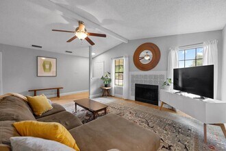 8406 Copano Dr in Austin, TX - Building Photo - Building Photo